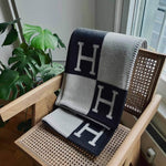 The Avalon Blanket - velouisse